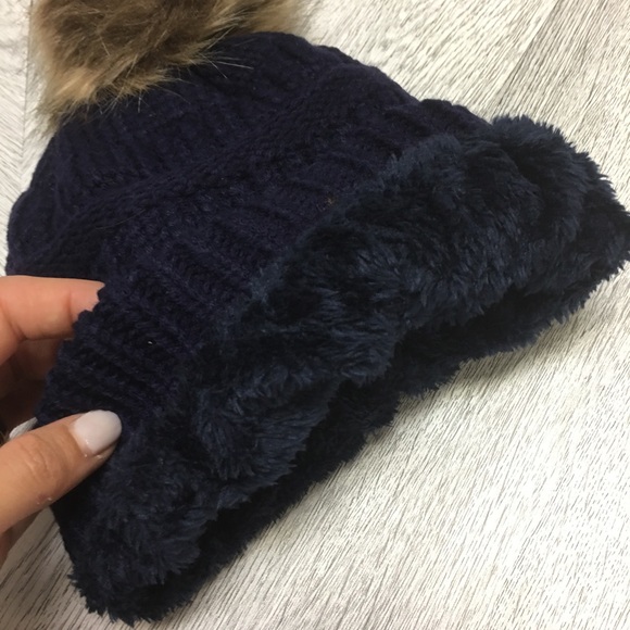 NEW!  Knit Pom Pom Beanie Fur Lined In Navy - Picture 3 of 5
